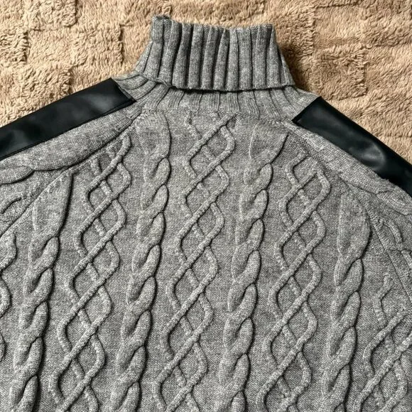 Like New Evereve Turtleneck Harlow Gray Cable Knit Sweater Leather Sleeve Size S - Picture 5 of 10